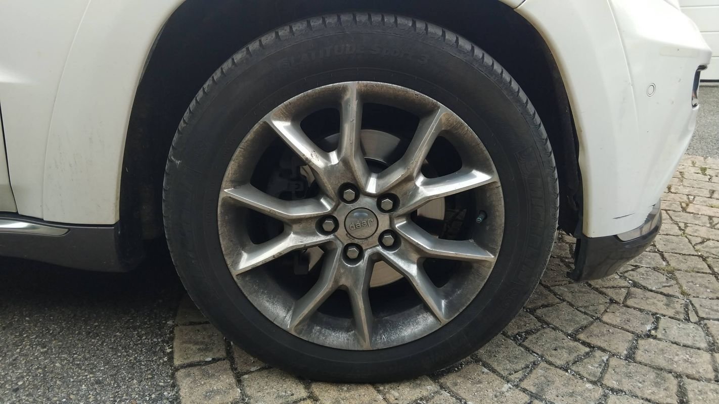 Jeep Grand Cherokee - Photo 17