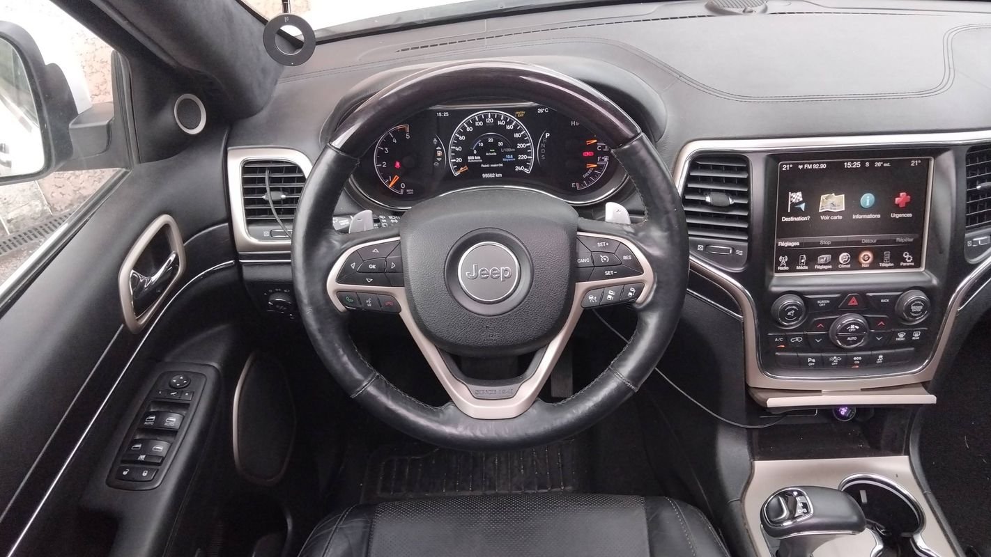Jeep Grand Cherokee - Photo 24