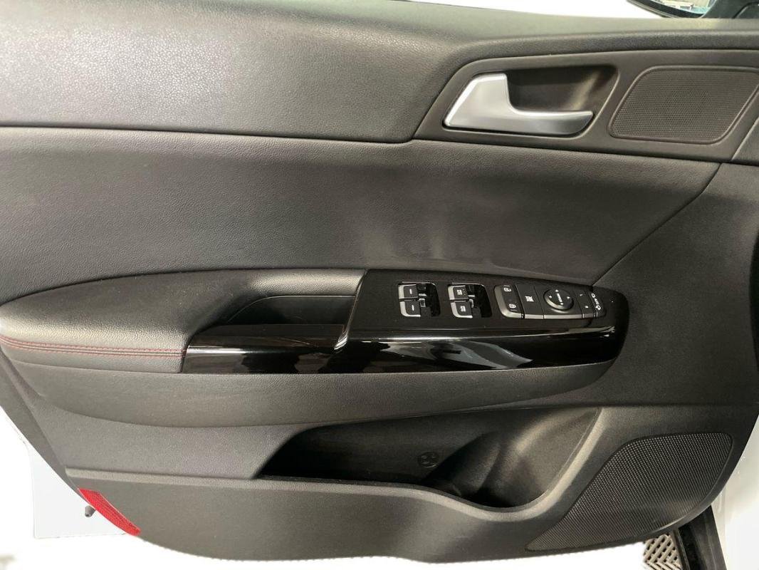 Kia Sportage - Photo 15
