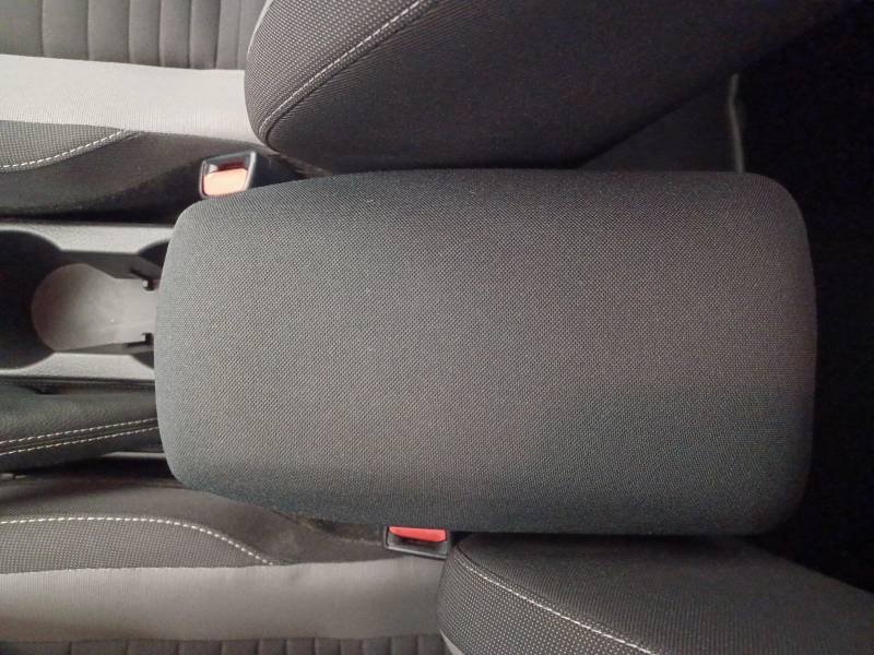 Toyota Auris - Photo 26