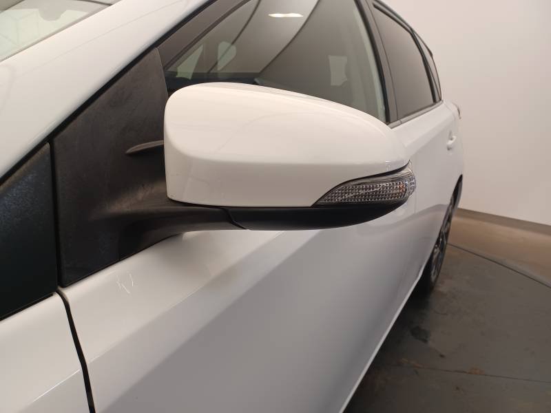 Toyota Auris - Photo 36