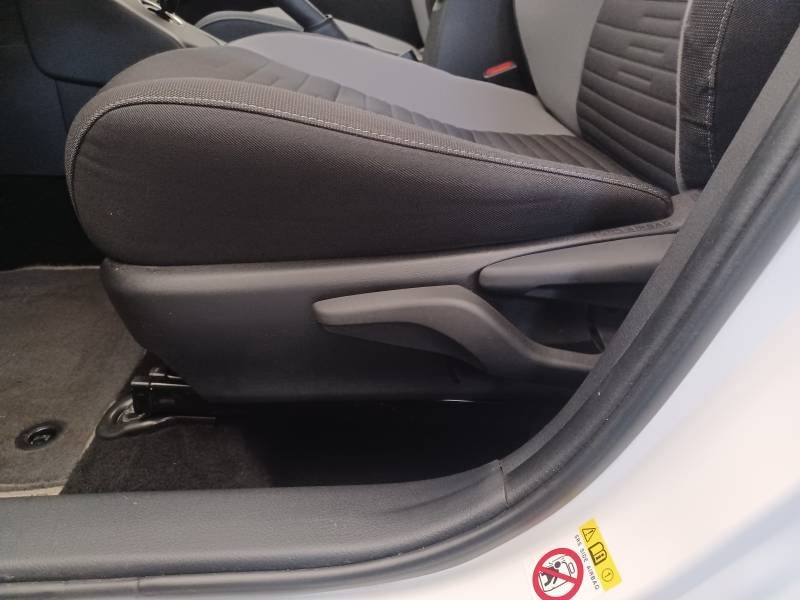 Toyota Auris - Photo 39