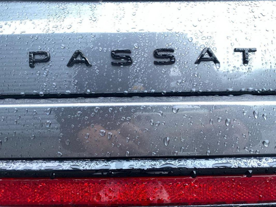 Volkswagen Passat - Photo 28