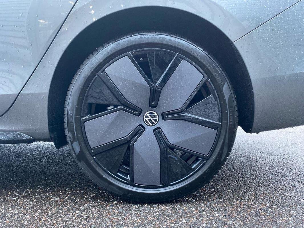 Volkswagen Passat - Photo 29
