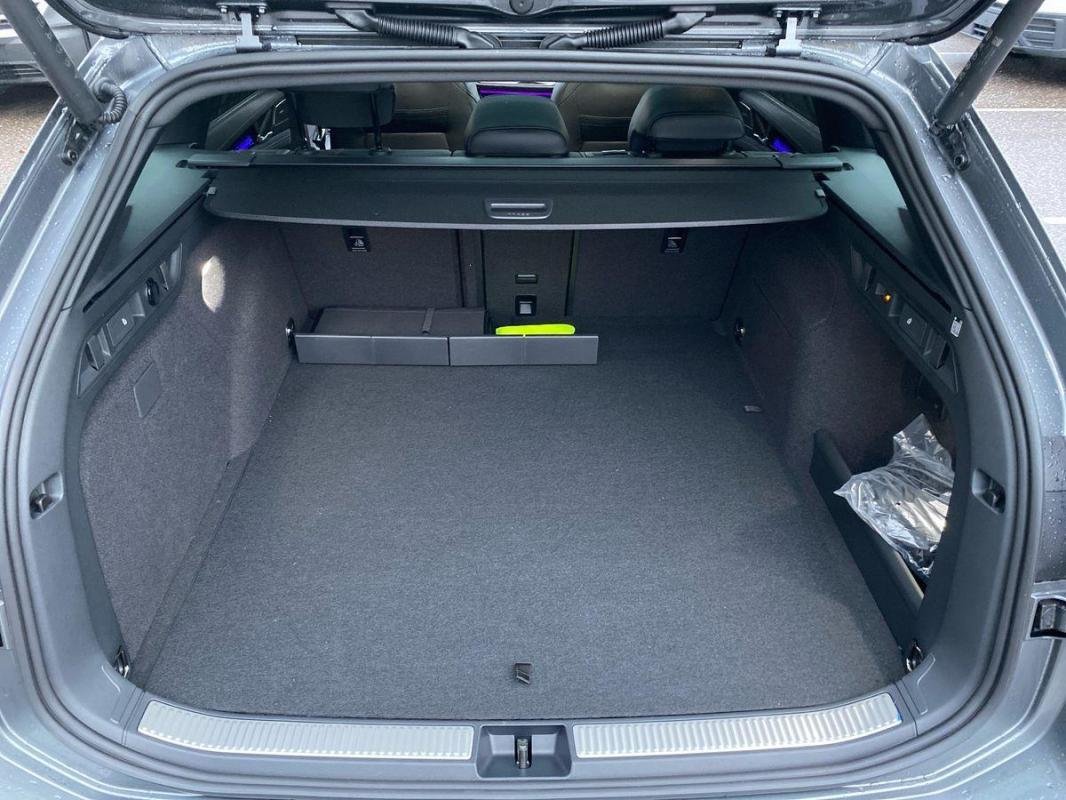 Volkswagen Passat - Photo 32