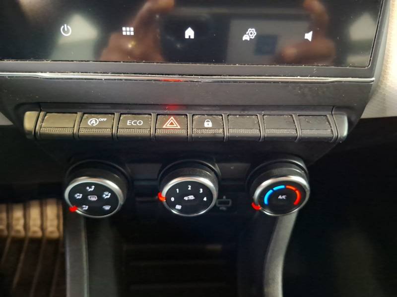 Renault Clio - Photo 25