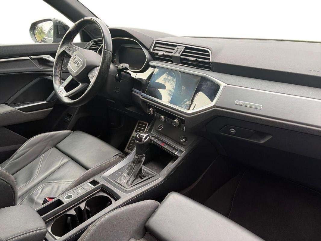 Audi Q3 Sportback - Photo 13