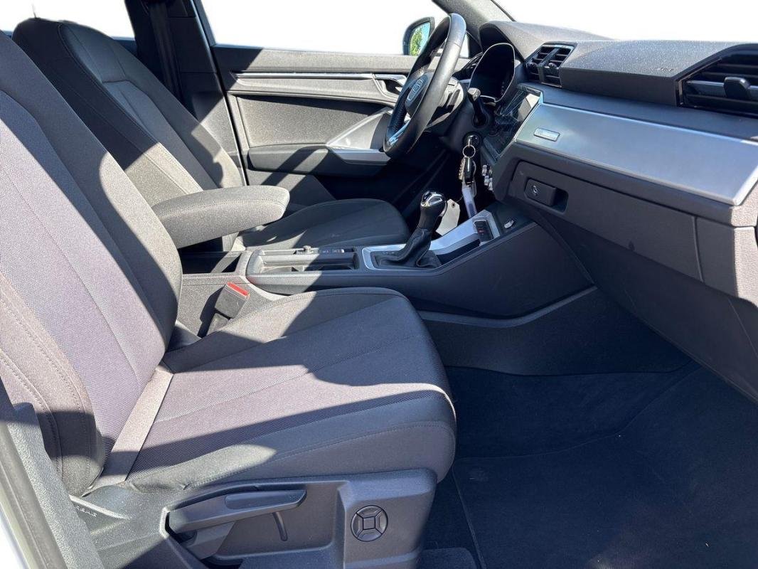 Audi Q3 - Photo 11