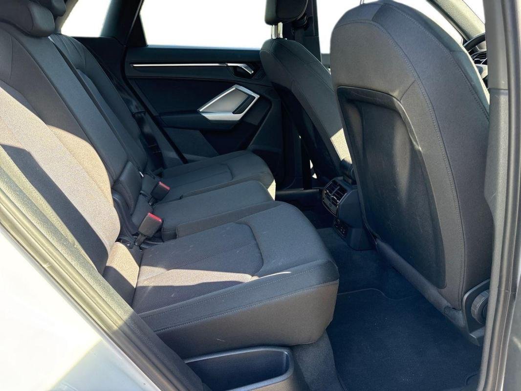 Audi Q3 - Photo 21