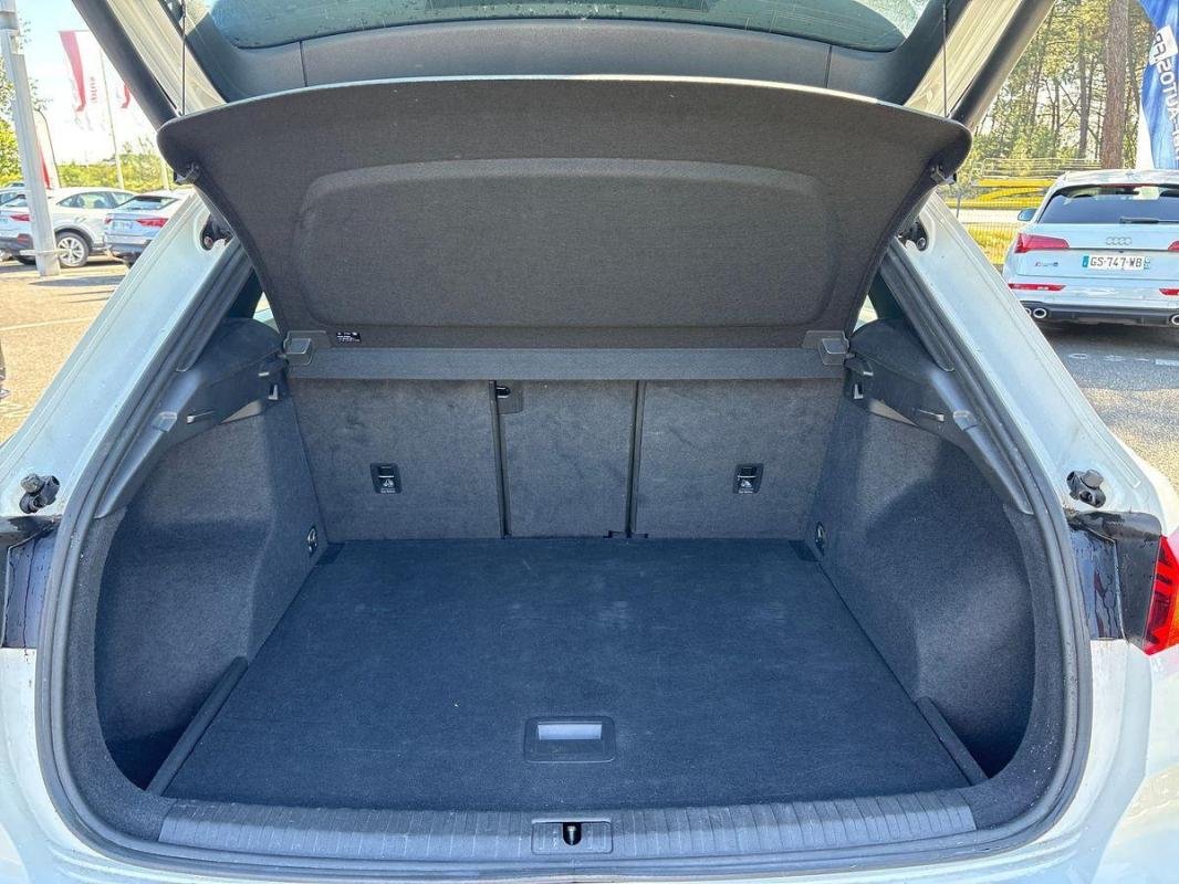 Audi Q3 - Photo 29