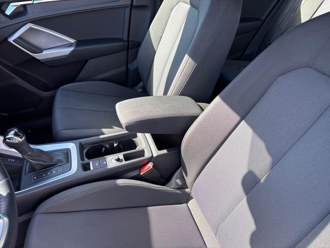 Audi Q3 - Photo 10