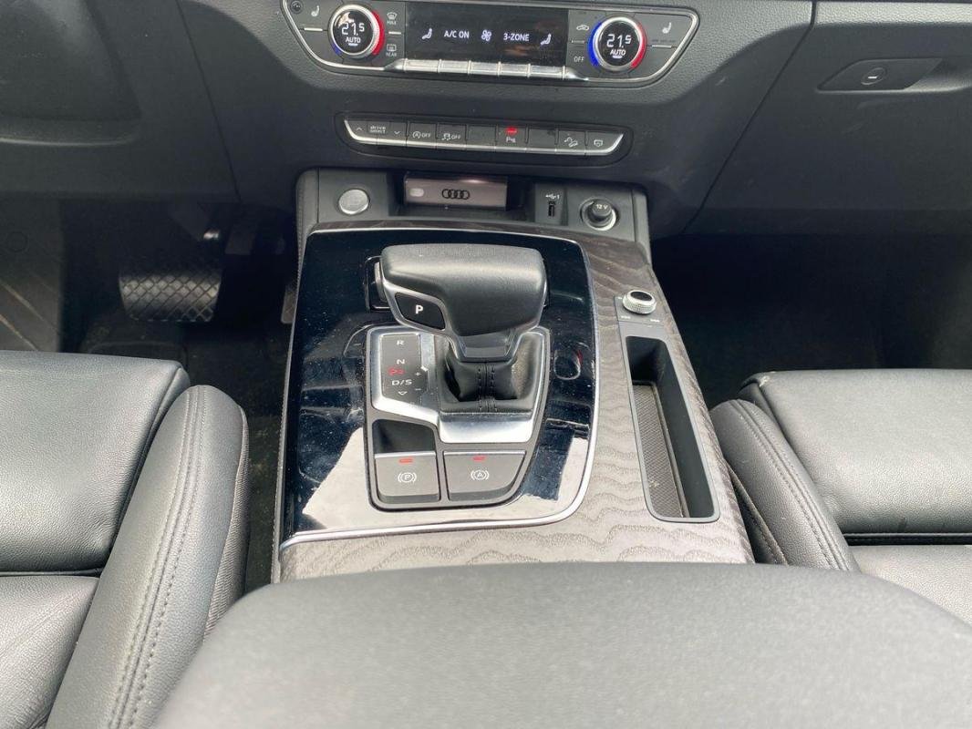Audi Q5 - Photo 10