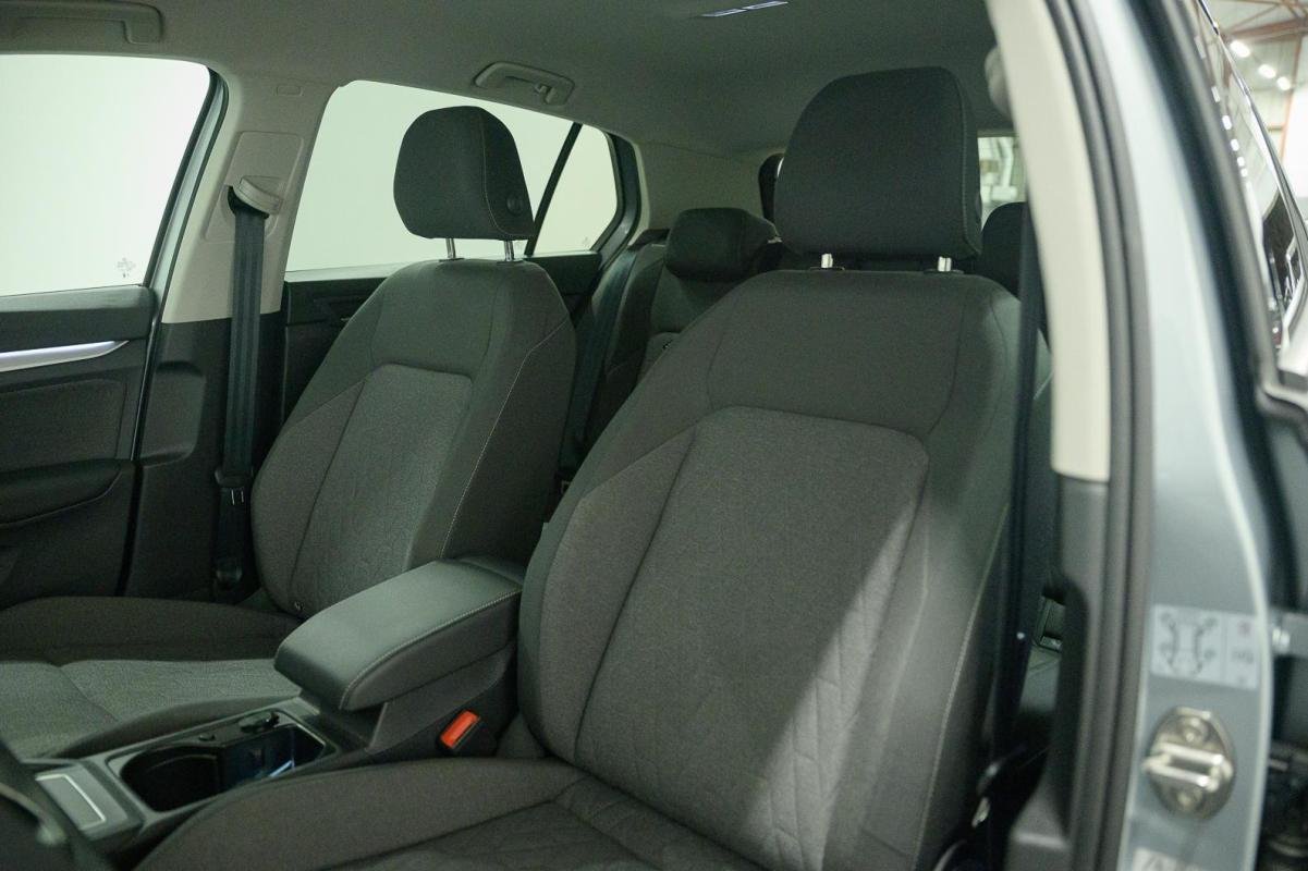 Volkswagen Golf - Photo 18
