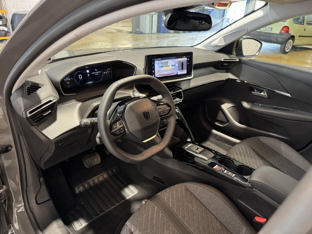 Peugeot 208 - Photo 8