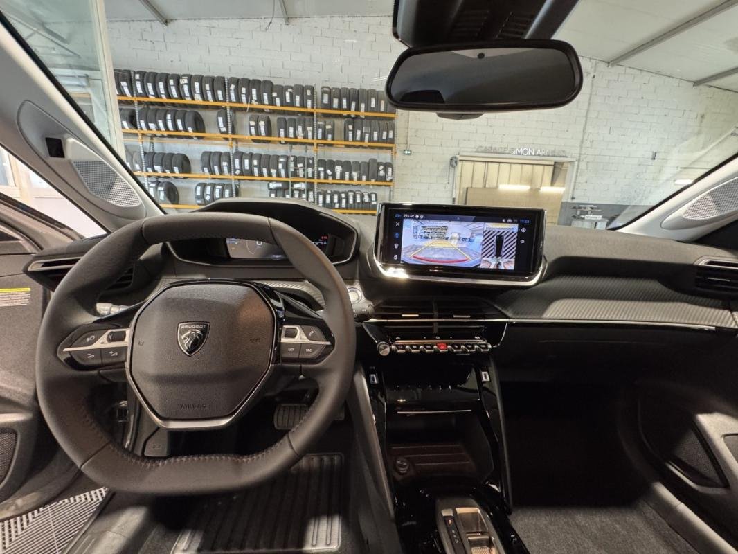 Peugeot 208 - Photo 10
