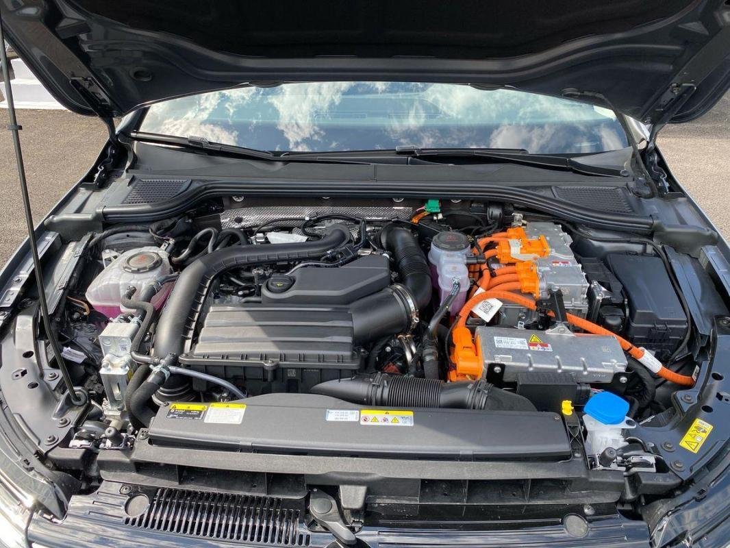 Volkswagen Golf - Photo 18