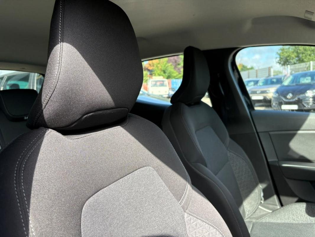 Renault Clio - Photo 22