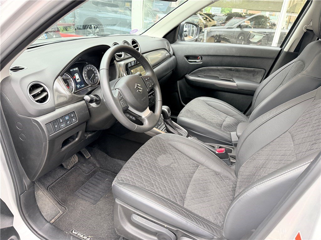 Suzuki Vitara - Photo 11