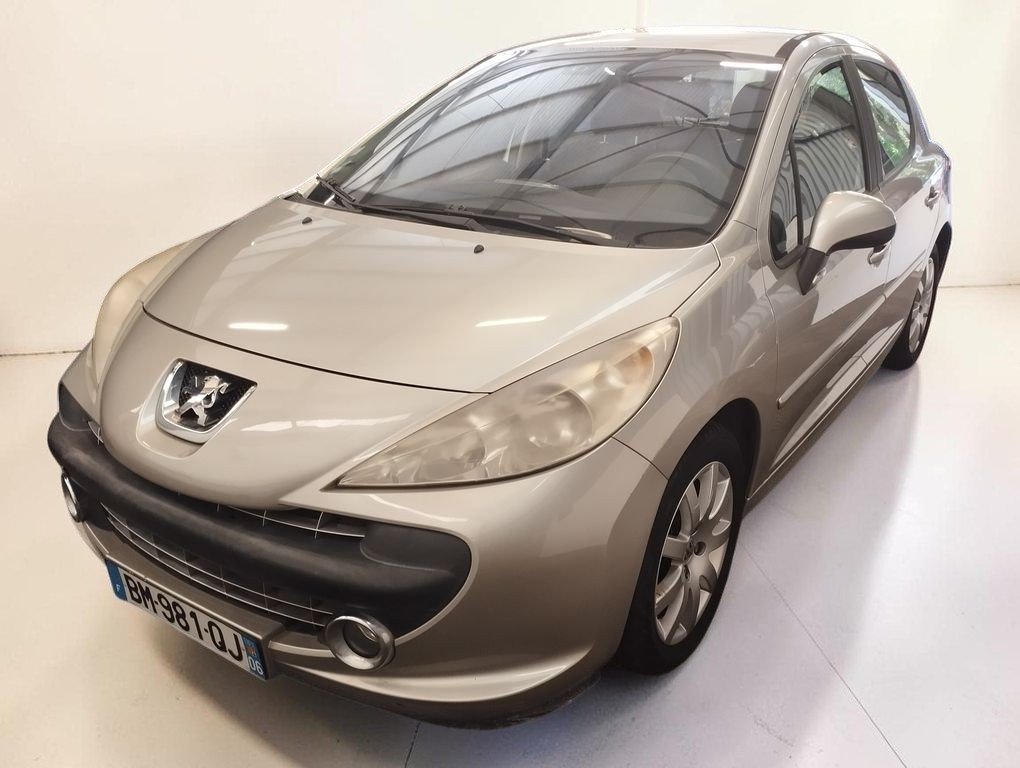 Peugeot 207 - Photo 1