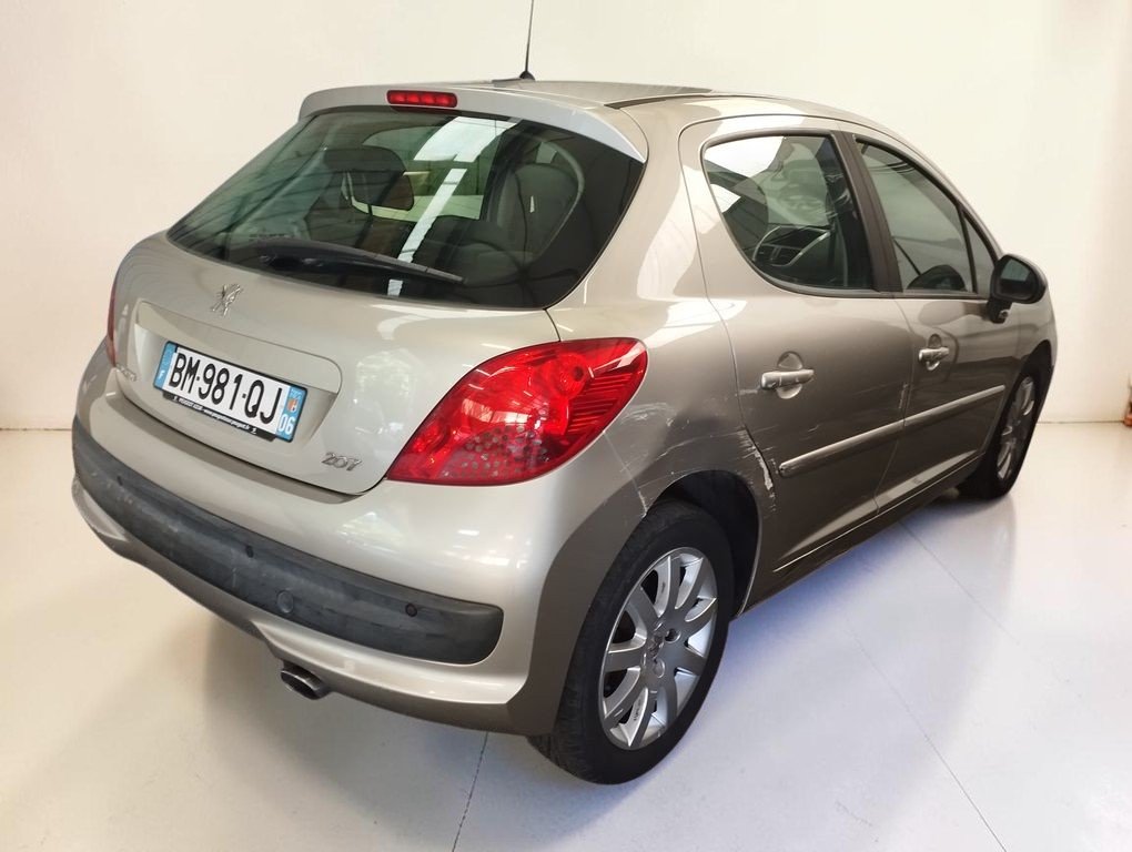 Peugeot 207 - Photo 2