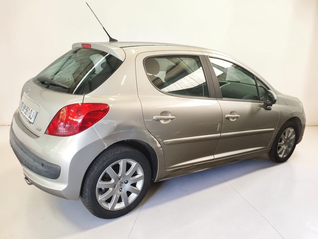 Peugeot 207 - Photo 7