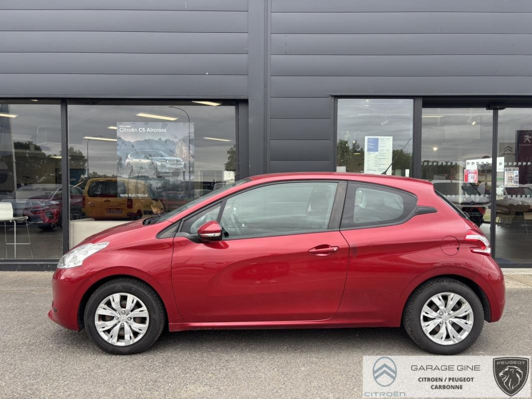 Peugeot 208 - Photo 2