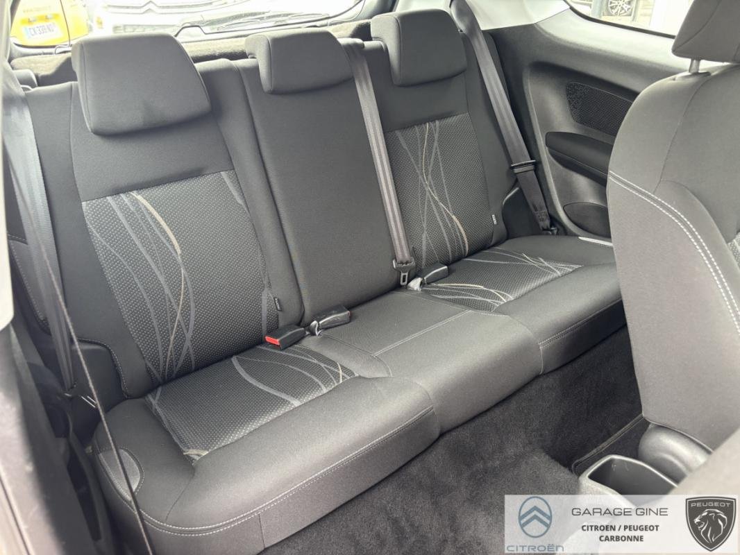Peugeot 208 - Photo 6