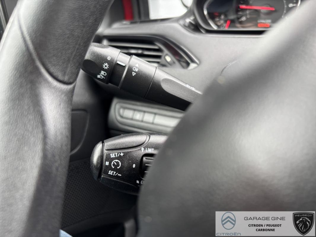Peugeot 208 - Photo 10