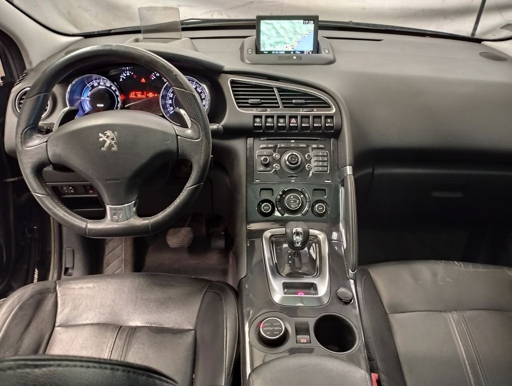 Peugeot 3008 HYbrid4 - Photo 3