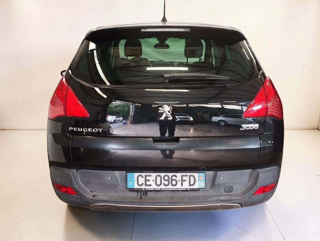 Peugeot 3008 HYbrid4 - Photo 5