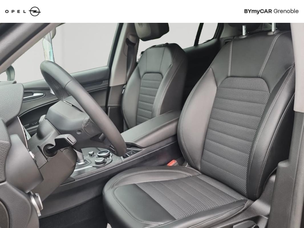 Alfa Romeo Stelvio - Photo 11