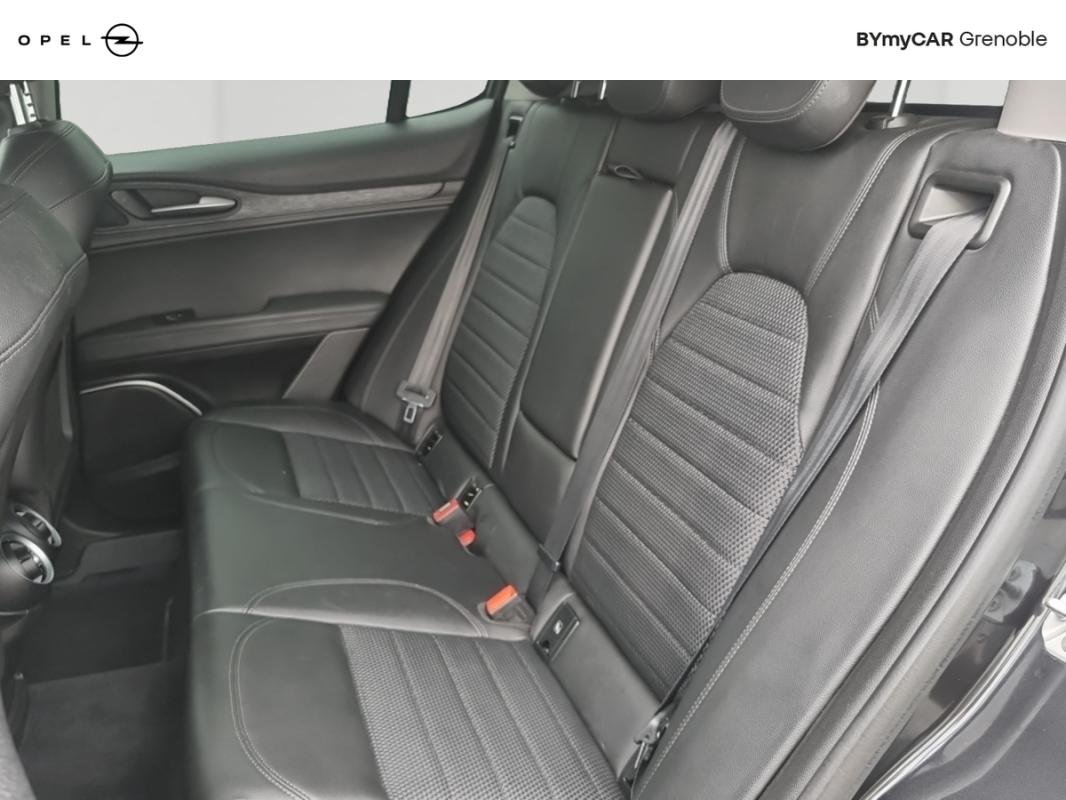 Alfa Romeo Stelvio - Photo 12