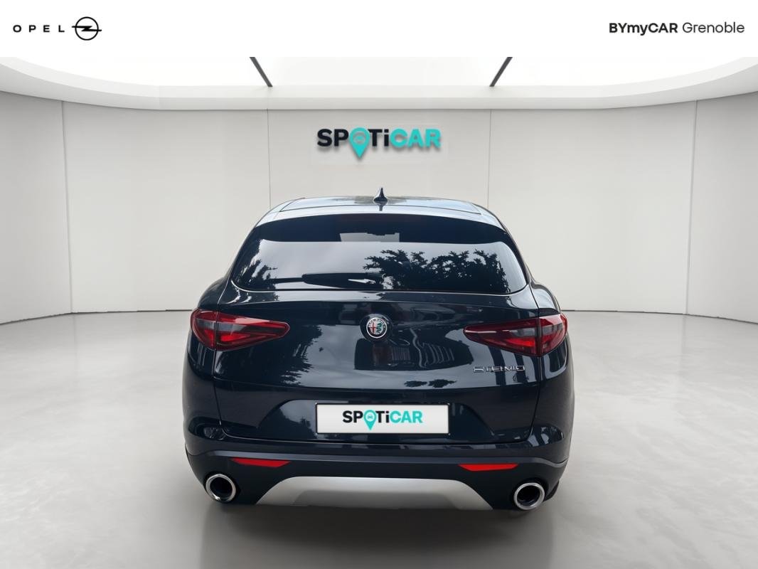 Alfa Romeo Stelvio - Photo 4