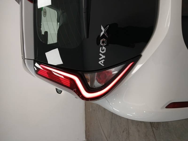 Toyota aygo x - Photo 15