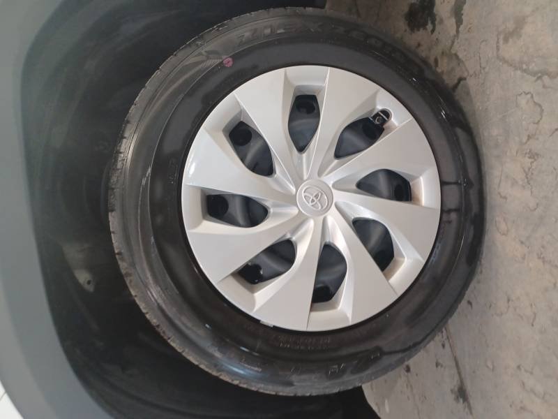 Toyota Yaris - Photo 9