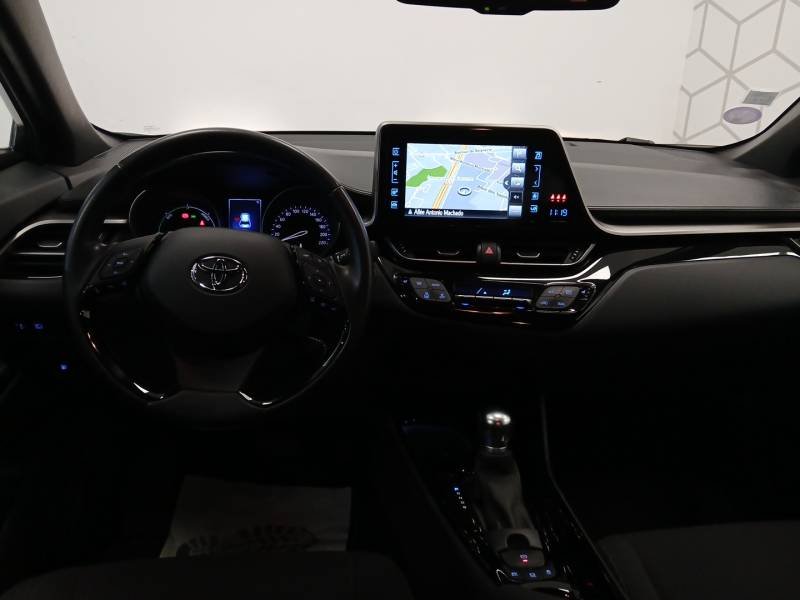 Toyota C-HR - Photo 11