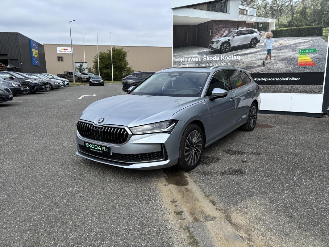 Skoda Superb Combi - Photo 1