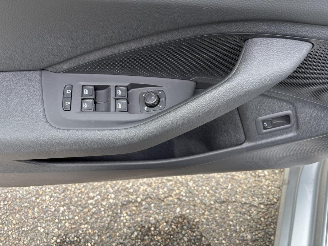 Skoda Superb Combi - Photo 13
