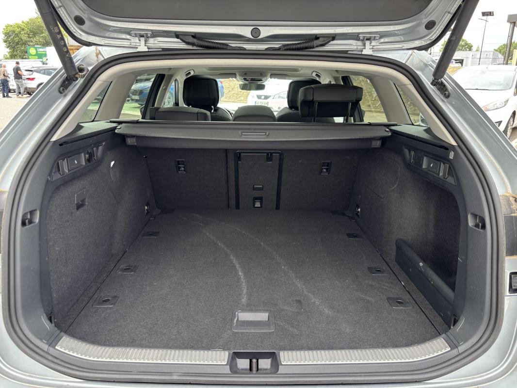 Skoda Superb Combi - Photo 27