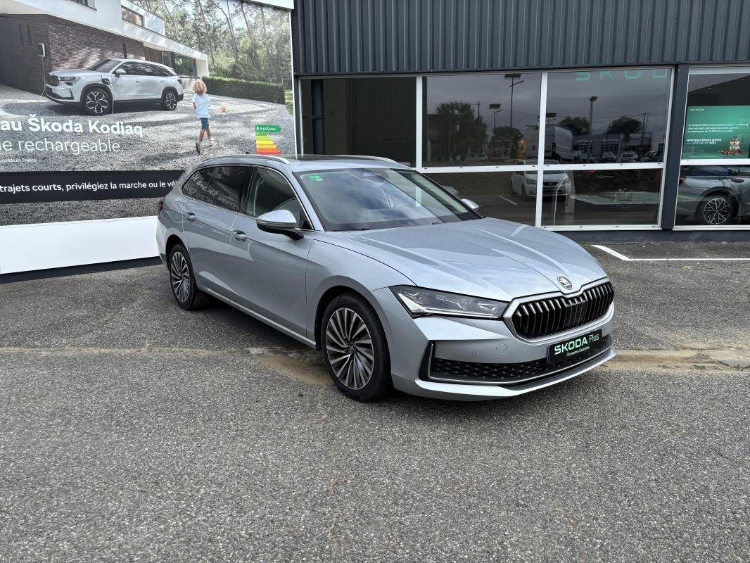 Skoda Superb Combi - Photo 7
