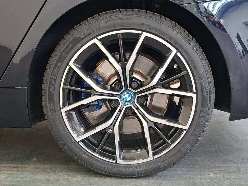 BMW Série 5 - Photo 9