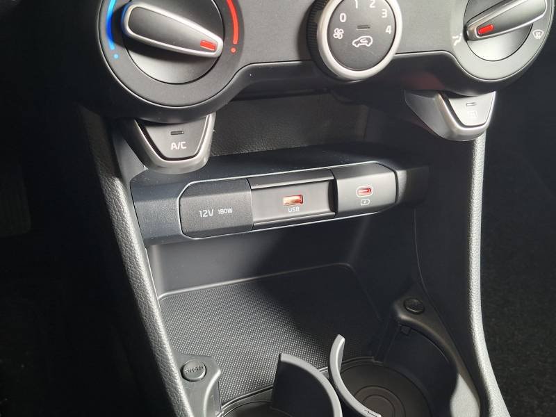 Kia Picanto - Photo 21