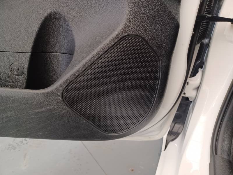 Kia Picanto - Photo 37