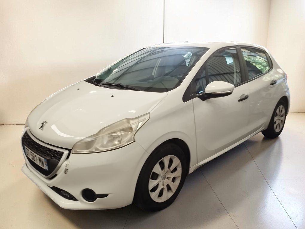 Peugeot 208 - Photo 6