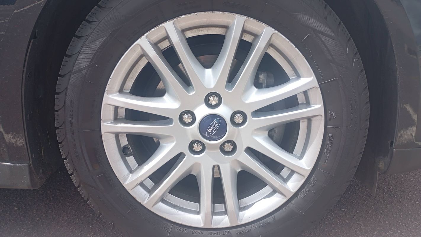 Ford C-Max - Photo 17
