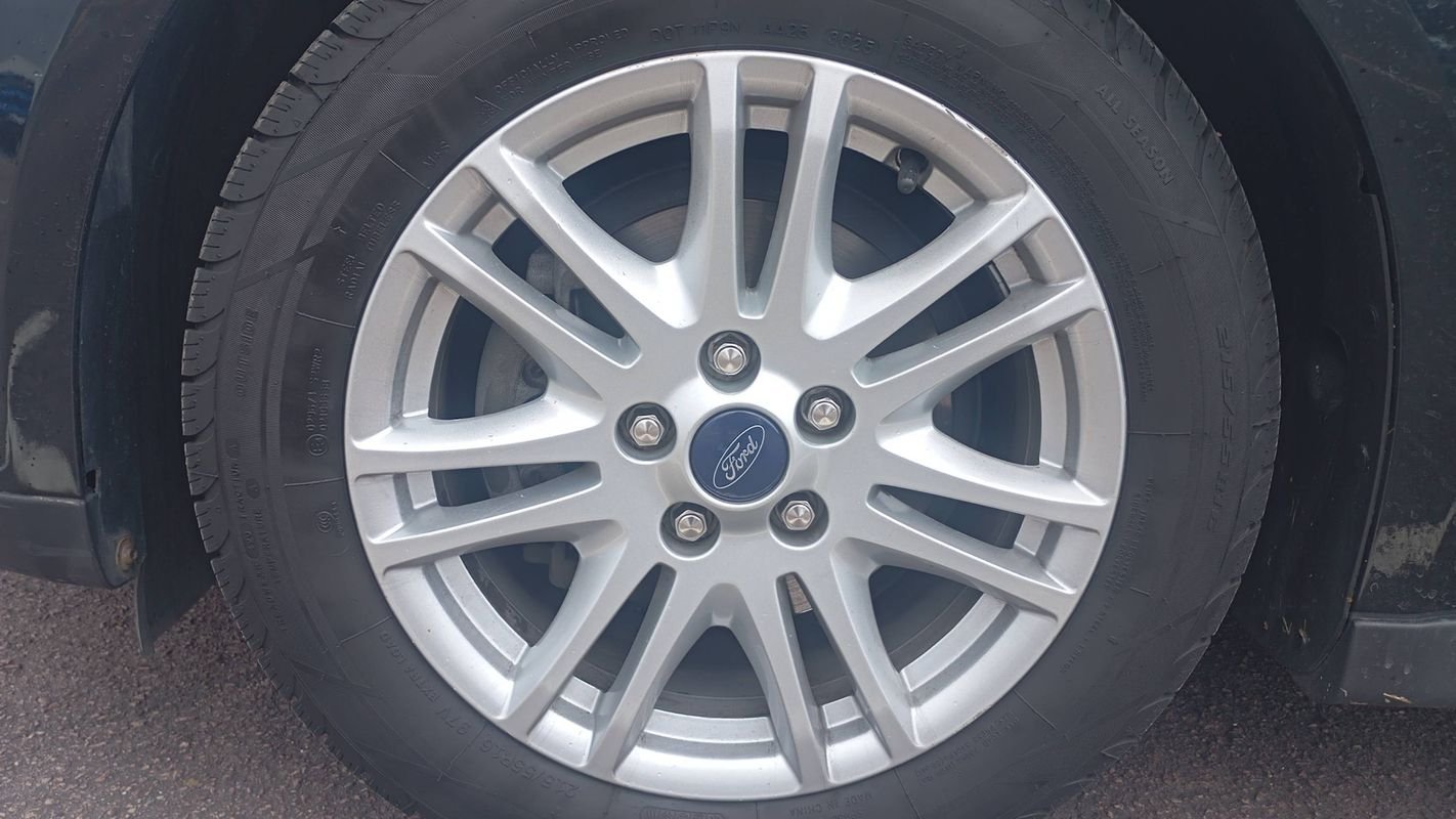 Ford C-Max - Photo 18