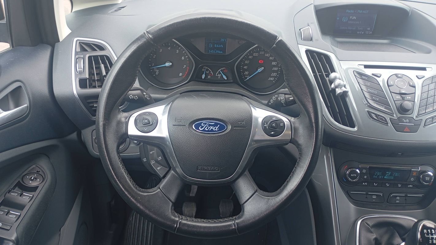 Ford C-Max - Photo 24