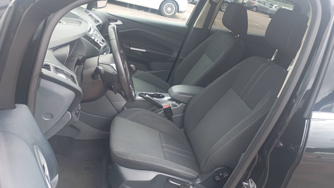 Ford C-Max - Photo 26