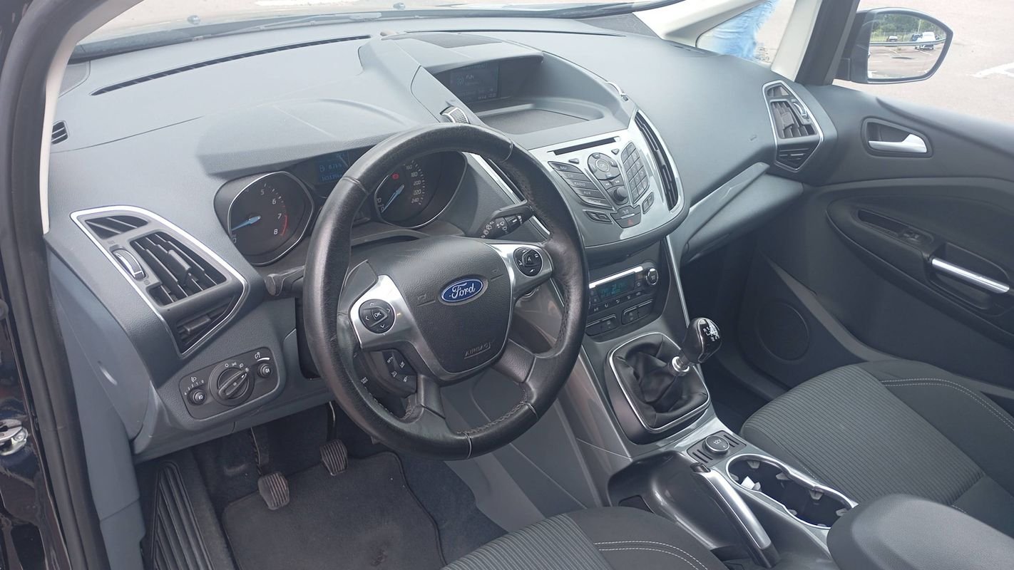 Ford C-Max - Photo 8