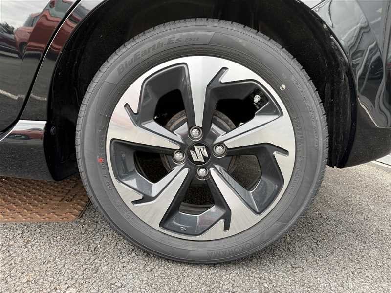 Suzuki Swift - Photo 4